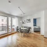 17 C&J\'S Apartment